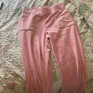 juicy couture cute and soft pink sweats!